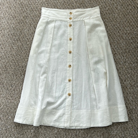a new day Dresses & Skirts - Off-white midi skirt size M